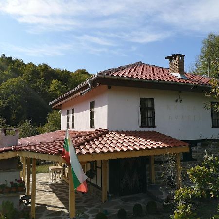 Къща За Гости Ножери 트리아브나 외부 사진
